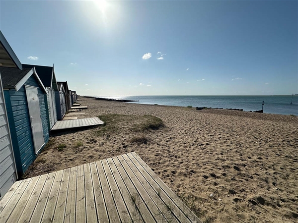 Mersea Mogo 179