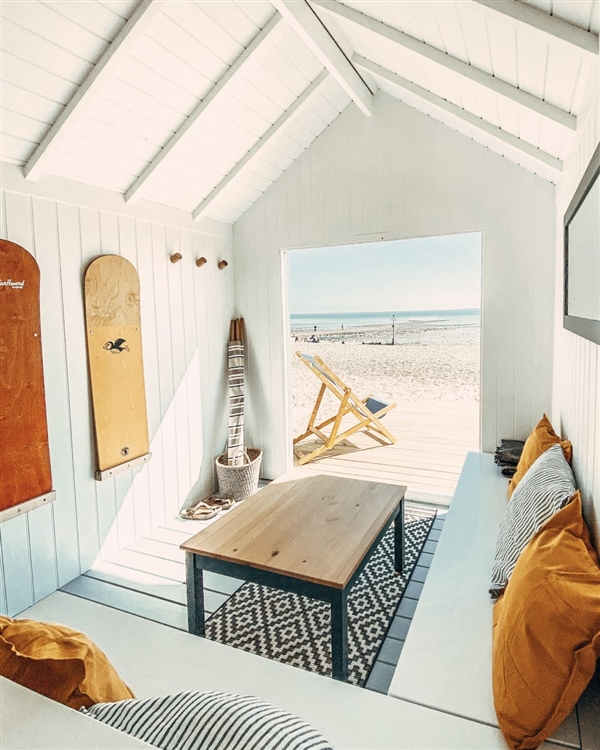 Mersea Beach Hut 245, Cool Coastal Huts